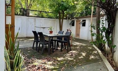 Luxurious Corner Townhouse with Garden in Residencia Alabang Hills, Muntinlupa