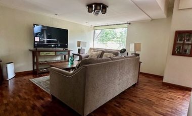 Luxurious Corner Townhouse with Garden in Residencia Alabang Hills, Muntinlupa