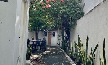 Luxurious Corner Townhouse with Garden in Residencia Alabang Hills, Muntinlupa