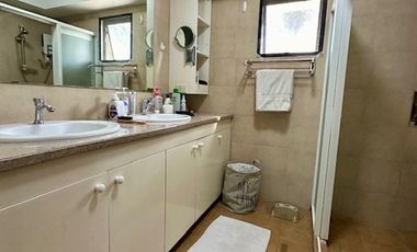 Luxurious Corner Townhouse with Garden in Residencia Alabang Hills, Muntinlupa