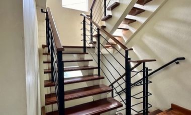 Luxurious Corner Townhouse with Garden in Residencia Alabang Hills, Muntinlupa