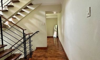 Luxurious Corner Townhouse with Garden in Residencia Alabang Hills, Muntinlupa