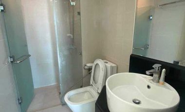 1 Bedroom Condo Unit for Rent at 8 Forbestown Road in BGC Taguig City