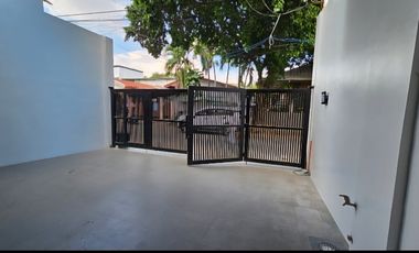 MODERN DUPLEX HOUSE FOR SALE IN BF RESORT VILLAGE, LAS PINAS CITY