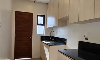 MODERN DUPLEX HOUSE FOR SALE IN BF RESORT VILLAGE, LAS PINAS CITY