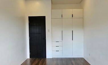 MODERN DUPLEX HOUSE FOR SALE IN BF RESORT VILLAGE, LAS PINAS CITY