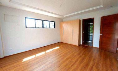 2 Storey House and Lot for sale in Filinvest 2 Batasan Hills near Commonwealth Quezon City