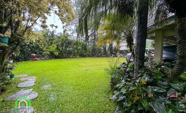 House for sale with big lawn