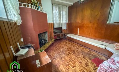 House for sale with big lawn
