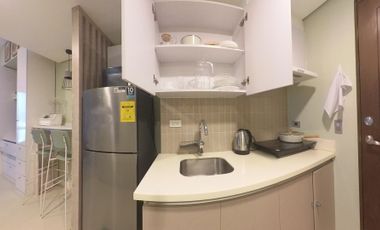 For Rent Big Studio with Internet | 29sqm - 38 Park Ave | Cebu IT Park | Infinity Pool | Mall