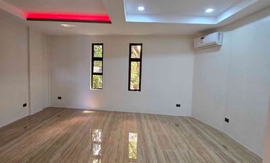 Semi Furnished Townhouse for sale in Project 8 Quezon City EDSA Congressional