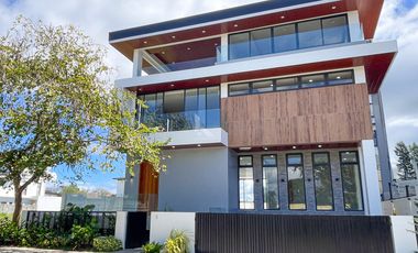 Sophisticated Modern Contemporary House and Lot For Sale in Alabang West