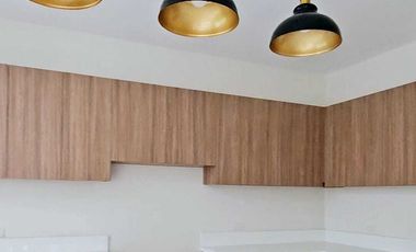 3-Storey 5-Bedroom House & Lot in Taytay