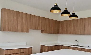 3-Storey 5-Bedroom House & Lot in Taytay