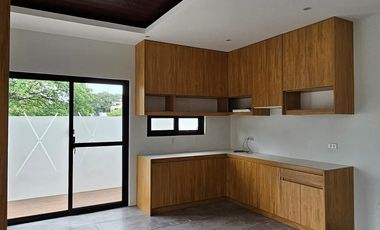 5-Bedroom Single-Attached House & Lot in Taytay