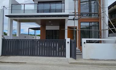 5-Bedroom Single-Attached House & Lot in Taytay