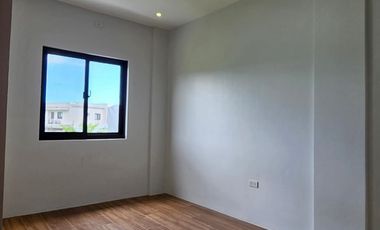 5-Bedroom Single-Attached House & Lot in Taytay