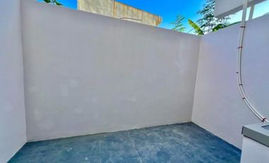 SPACIOUS MODERN 2 STOREY TOWNHOUSE FOR SALE IN LAS PIÑAS