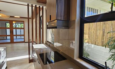 RUSH SALE! BF HEVA - BF Paranaque Luxurious Home For Sale - Newly Built