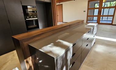 RUSH SALE! BF HEVA - BF Paranaque Luxurious Home For Sale - Newly Built