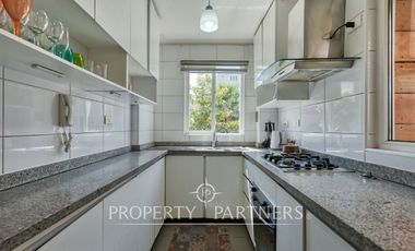 Venta de segura y hermosa casa en Condominio, Peñalolén