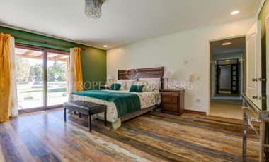 Casa con gimnasio en parcela dentro de prestigioso condominio ubicado en sector Lonquen Norte