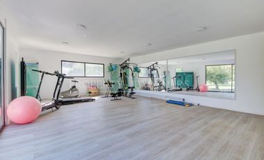 Casa con gimnasio en parcela dentro de prestigioso condominio ubicado en sector Lonquen Norte