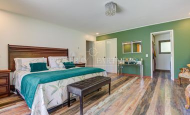 Casa con gimnasio en parcela dentro de prestigioso condominio ubicado en sector Lonquen Norte