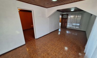 Casa en venta en LA GRANJA