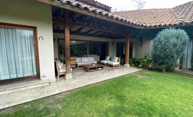 Casa en arriendo en VITACURA