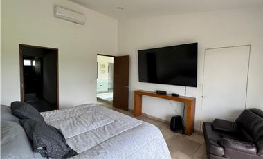 RESIDENCIA EN VENTA EN PARASO COUNTRY CLUB, MORELOS