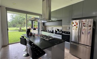 RESIDENCIA EN VENTA EN PARASO COUNTRY CLUB, MORELOS