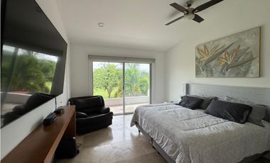 RESIDENCIA EN VENTA EN PARASO COUNTRY CLUB, MORELOS