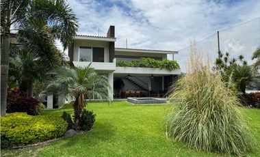 RESIDENCIA EN VENTA EN PARASO COUNTRY CLUB, MORELOS