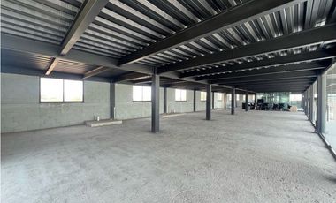 Renta de Locales Comerciales en Plaza Encuentro Tulipanes