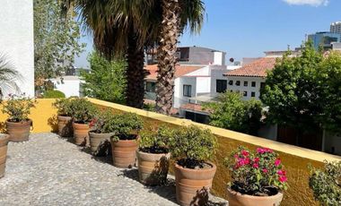 Casa en venta en cerrada, en Hacienda de las Palmas estilo Barragán, Huixquilucan Estado de México