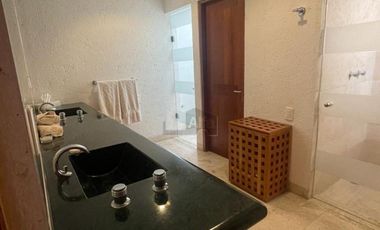 Casa en venta en cerrada, en Hacienda de las Palmas estilo Barragán, Huixquilucan Estado de México