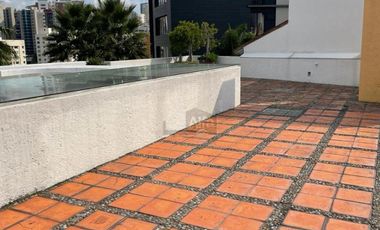 Casa en venta en cerrada, en Hacienda de las Palmas estilo Barragán, Huixquilucan Estado de México