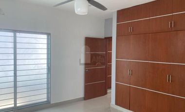 Casa en Venta en Fracc. Laguna Real, Veracruz