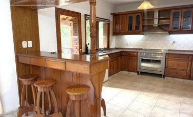 Casa en venta -Barrio Newfield Quilmes-Excelente ubicación