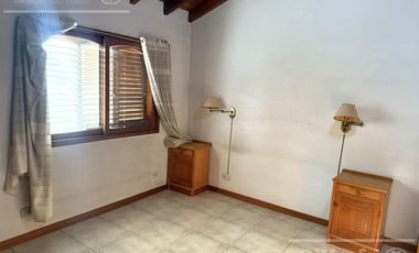Casa en venta -Barrio Newfield Quilmes-Excelente ubicación