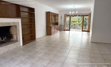Casa en venta -Barrio Newfield Quilmes-Excelente ubicación