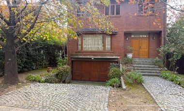 Casa en venta -Barrio Newfield Quilmes-Excelente ubicación