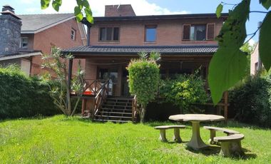 Casa en venta -Barrio Newfield Quilmes-Excelente ubicación