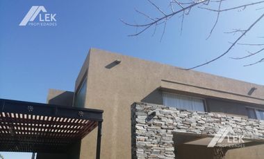 Increible Casa  en alquiler temporario!- Benavidez