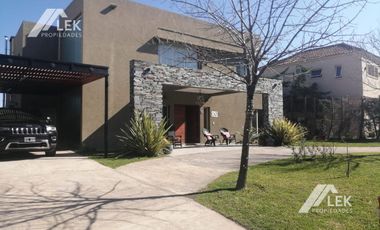 Increible Casa  en alquiler temporario!- Benavidez