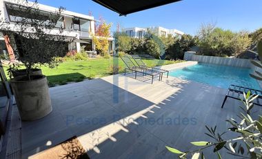 HERMOSA CASA MEDITERRANEA EN CONDOMINIO SEGURIDAD 24/7