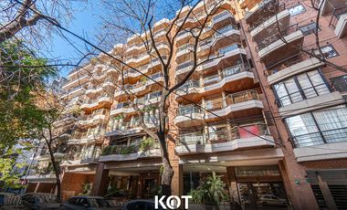 5 ambientes con dependencia y cochera doble. EN VENTA!