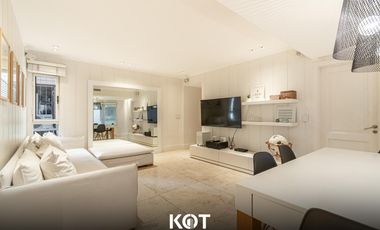 5 ambientes con dependencia y cochera doble. EN VENTA!