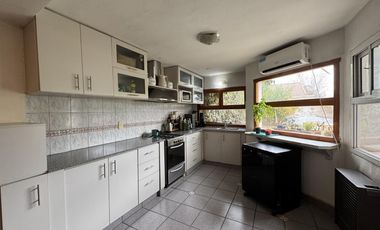 CASA EN VENTA EN CENTRO DE FERNADEZ ORO